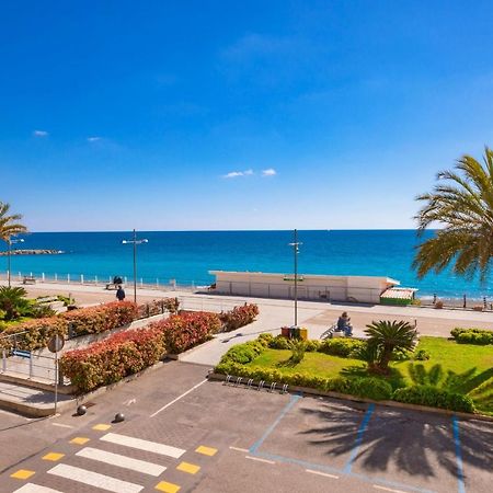 Appartamento Fronte Mare A Ospedaletti By Wonderful Italy Exterior foto
